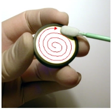 Wiping the filter with a spiral pattern